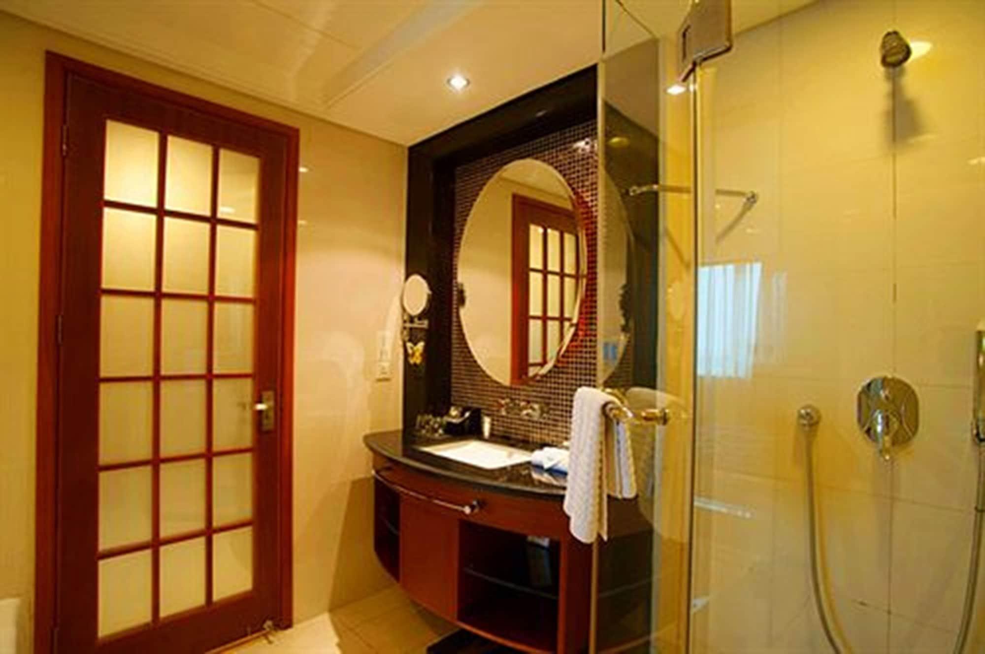 Grand Skylight Gardens Hotel Shanghai Bai Se Road Екстер'єр фото